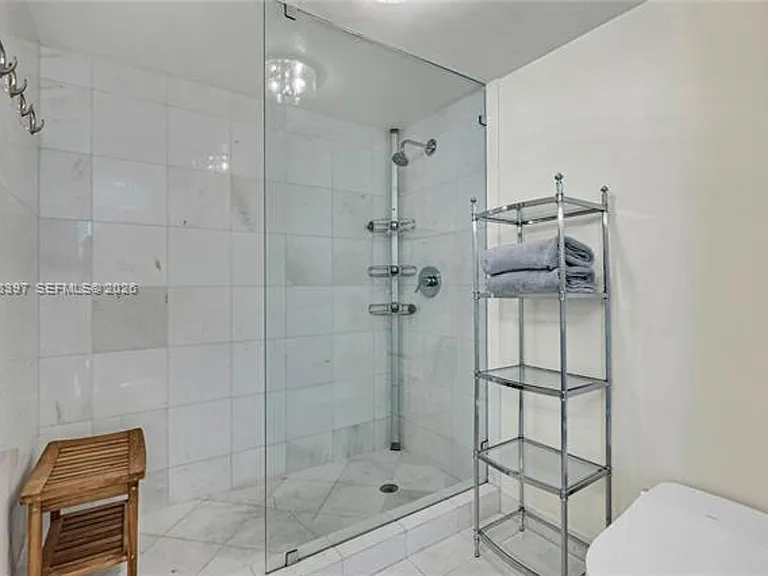 665 NE 25th St #2301 — Photo 11