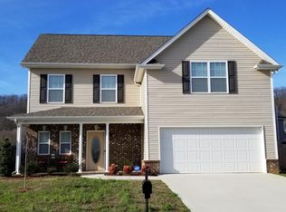8143 Cambridge Reserve Dr, Knoxville, TN 37924