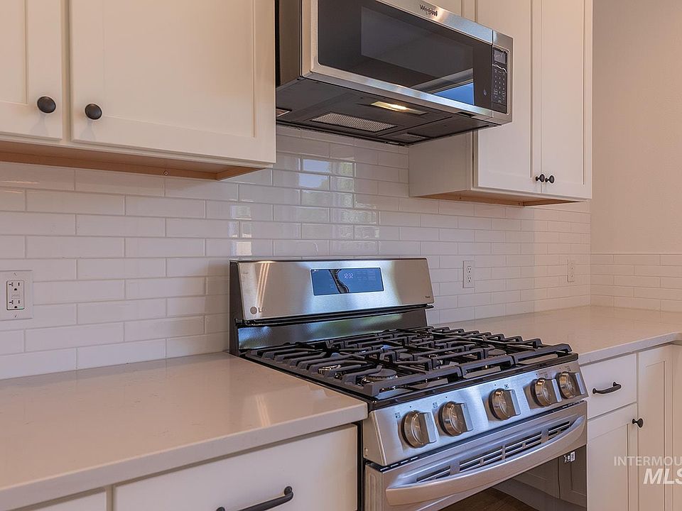 2nd image of 197 Wheatland Ct