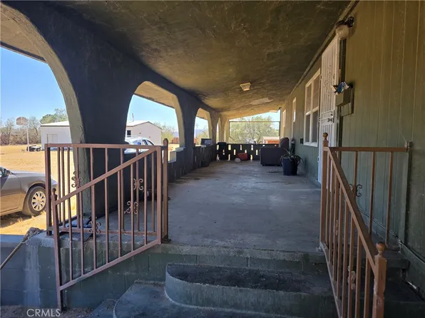 39070 Yucca Rd, Yermo, CA 92365