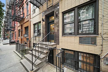 306 East 89th Street in Yorkville