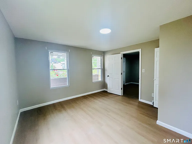 203 E Main St — Photo 10