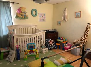 859 Portsdown Rd, Ballwin, MO 63011