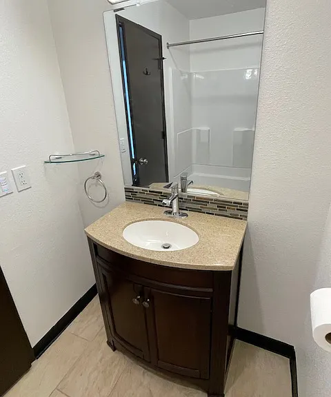 Oceanlake Estates Apartments — Photo 17
