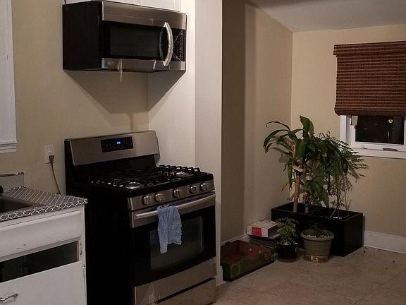 2nd image of 2401 Sherry Rd APT 1