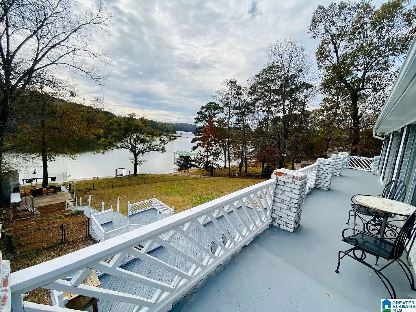 4 bed, 2.0 bath, 2444 sqft, $2,975 — Photo 1
