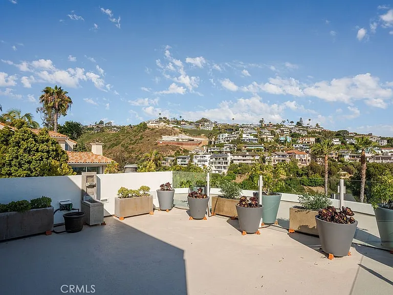 920 Skyline Dr — Photo 58