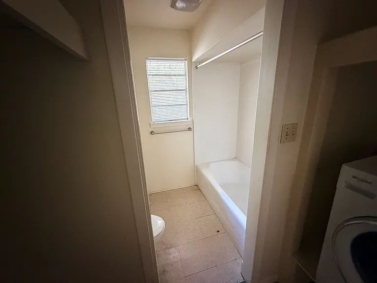 923 Linden St #923 — Photo 8