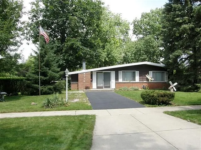 4736 Lilac Ave photo 1