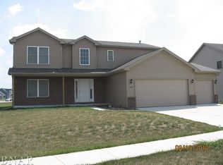 3101 Grey Hawk Dr, Normal, IL 61761