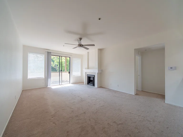 2571 Plaza Del Amo #209 — Photo 3