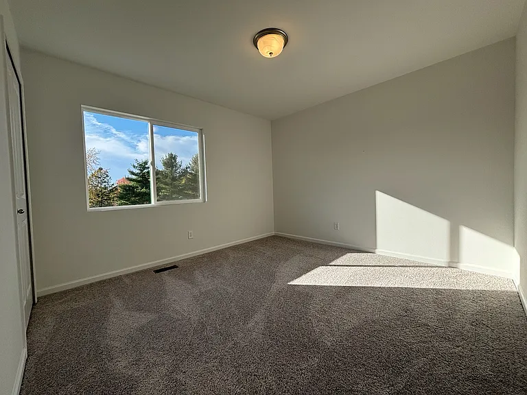 1045 Rebecca St — Photo 17