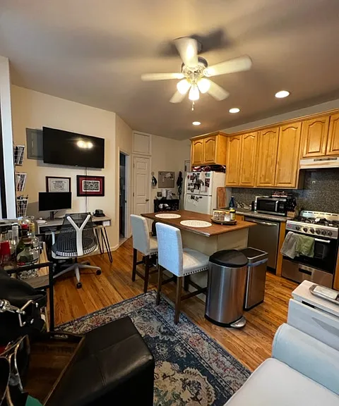 671 Union St #2R — Photo 5