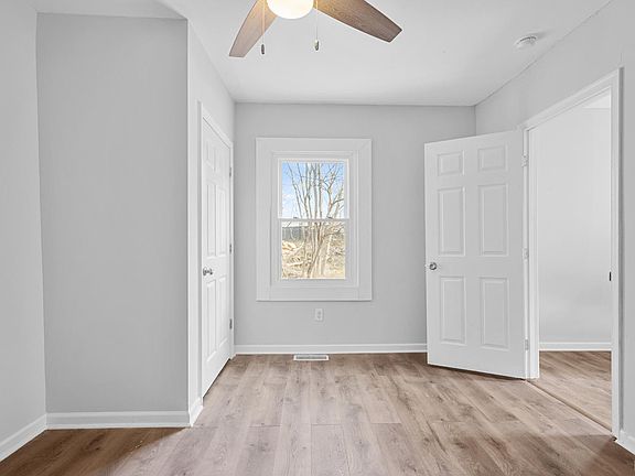 5th image of 217 Race St
