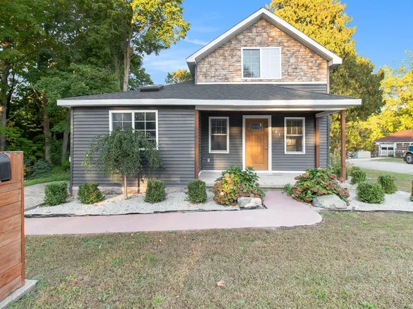 603 S Courtland St, Hart, MI 49420