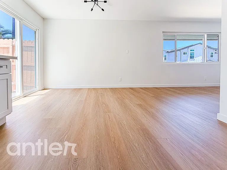 2400 Marshallfield Ln #IA — Photo 3