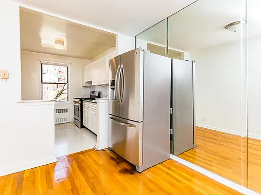 Sold by Re/Max In The City | media 5
