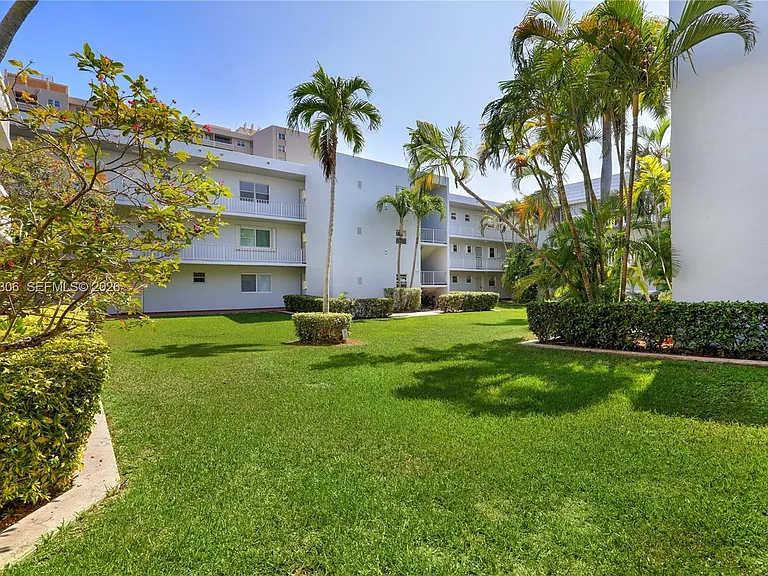 100 Edgewater Dr #305 — Photo 14