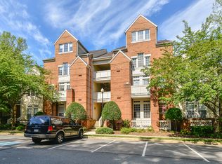 1324 Garden Wall Cir #306, Reston, VA 20194