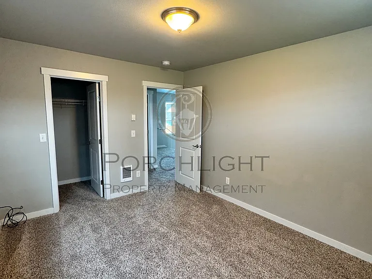 8841 Line Rd #3 — Photo 23