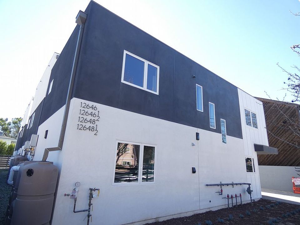 1st image of 12648 Oxnard St