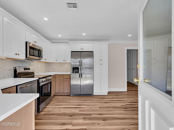 3rd image of 180 Sterling Court #B