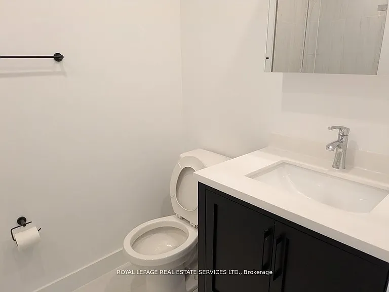 272 Lakeshore Rd E #UPPER — Photo 12