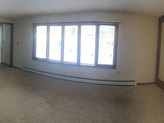 3rd image of 15 Oxyoke Dr