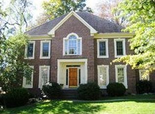1732 Kensington Place Ln, Louisville, KY 40205