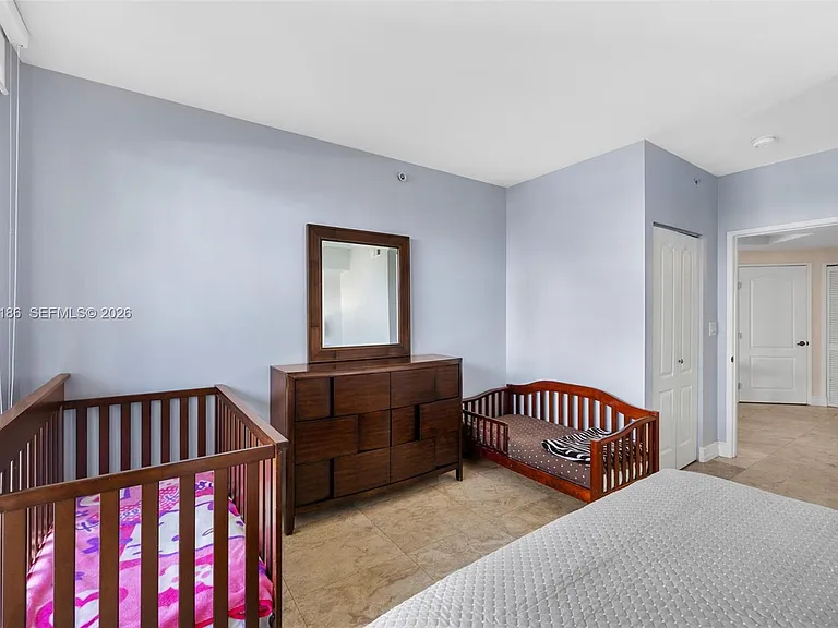17555 Atlantic Blvd #708 — Photo 30