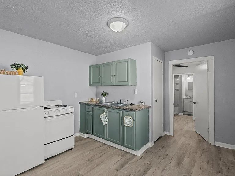 3116 Avenue L #1 — Photo 1