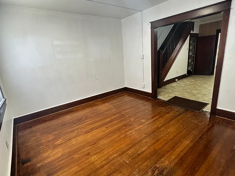 7 S Burhans Blvd — Photo 15
