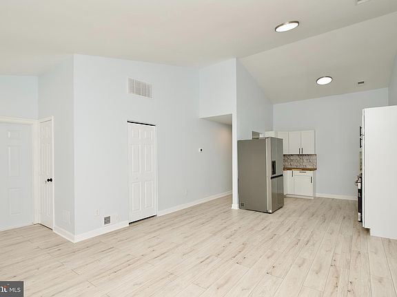 5th image of 13501 Apple Barrel Ct