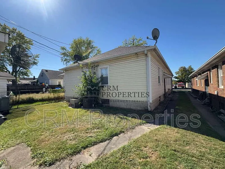 933 N Linwood Ave — Photo 17