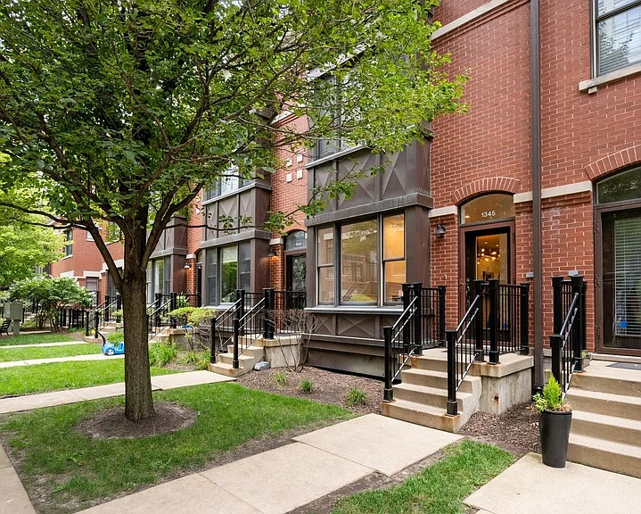 1345 S Indiana Pkwy — Photo 1