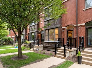 1345 S Indiana Pkwy, Chicago, IL 60605