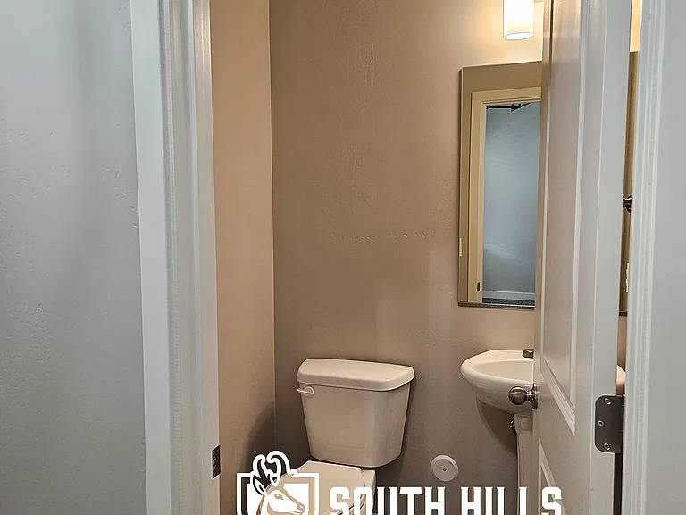 Summit Springs Townhomes — Photo 36