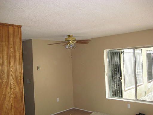 4th image of 4437 50th St APT 4