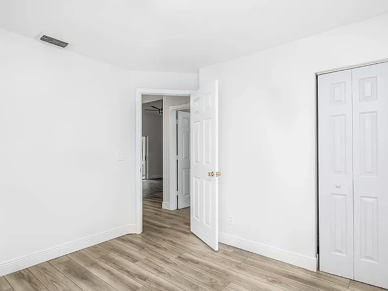 1298 Malabar Rd SW — Photo 12