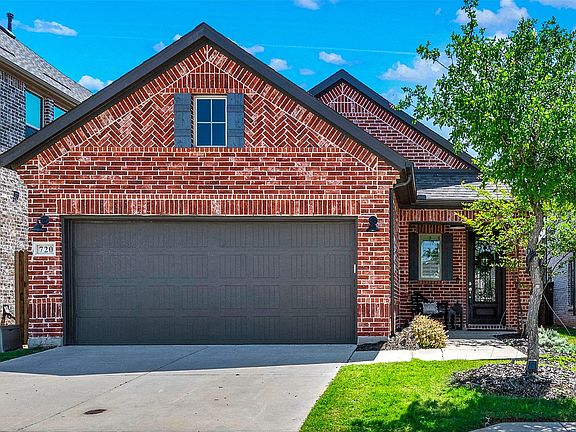 3rd image of 720 Skyview Ct