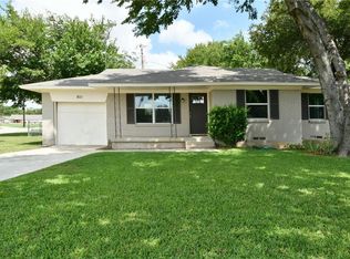 801 Manhattan Dr, Denton, TX 76209