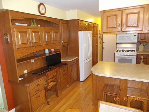 3rd image of 5329 Effingham Dr SE
