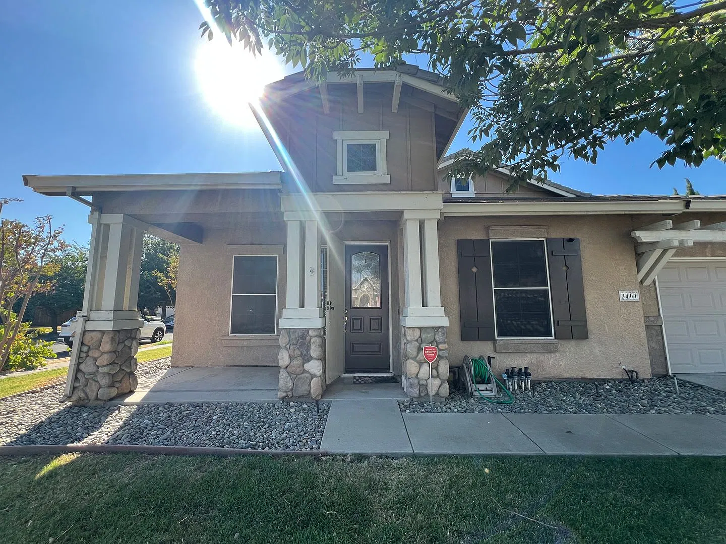 4-bedroom single story located in Sylvan School District! — Photo 4