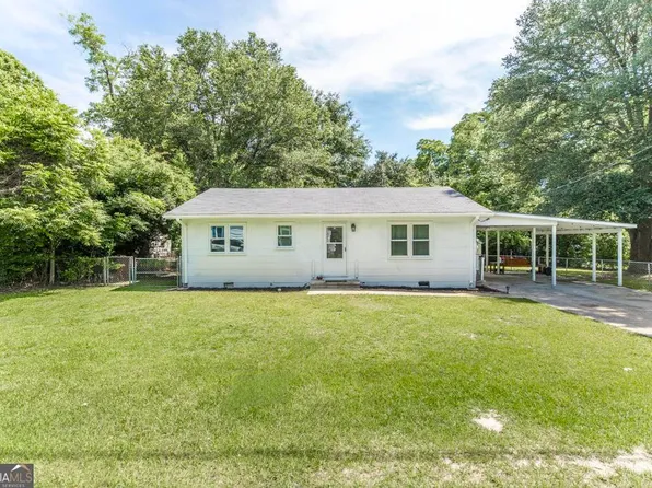 103 Jackson St, Byron, GA 31008
