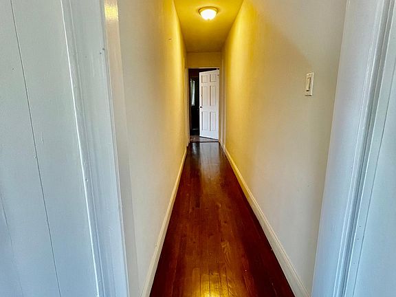 5th image of 588 N Barry Ave #3