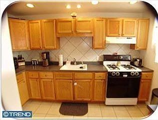 2nd image of 652 Beech Ave