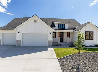 83205 E Wallowa Rd, Kennewick, WA 99338