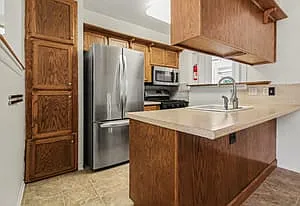 350 Hollywood Dr — Photo 7