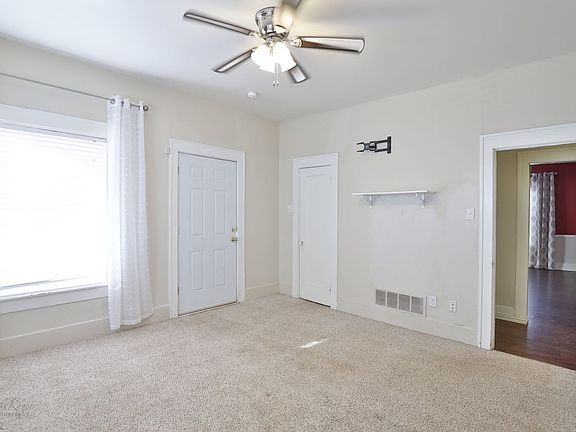 2nd image of 887 Hickory St
