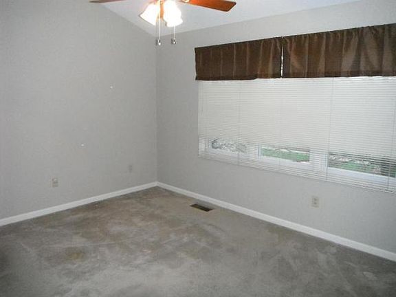 4th image of 5124 Deer Creek Ct